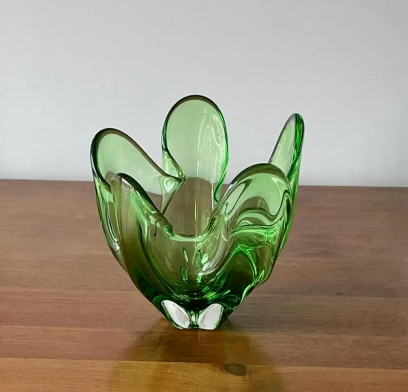 70s Iwatsu Glass Osaka Japan Decorative Green Handkerchief Design Vase, Centrepiece Bowl, Candy Trinket Dish MCM Heavy Glass Art Decor Gift